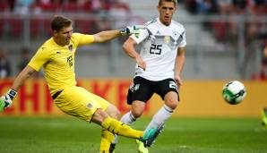 Jörg Siebenhandl (Note =1): Bügelte seinen haarsträubenden Fehler zum 0:1 mit Mörder-Paraden sofort wieder aus und fiel dadurch glücklicherweise nicht in ein Loch. Brave Vorstellung, die Slapstick-Einlage sei ihm verziehen.