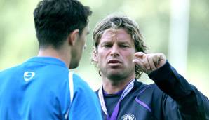 Mario Tokic im Gespräch mit Austria-Trainer Frenkie Schinkels.