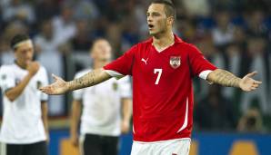 "Trainer, ich schwöre bei meiner Mutter, ich gehe schlafen, ich bin fit, ich bringe Leistung, ich mache Tor, ich mache Vorlage." (Arnautovic im Gespräch mit dem Ö3-Callboy, der sich als Didi Constantini ausgab)