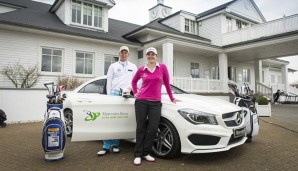 Die Profi-Golfer und Mercedes-Benz-Markenbotschafter Caroline Masson und Marcel Siem