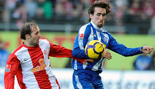 Vergangene Saison noch Gegner, jetzt Mitspieler: Christian Fuchs (r.) wechselt vom VfL Bochum auf Leihbasis für ein Jahr zum FSV Mainz 05, dem Klub von Filip Trojan (l.)