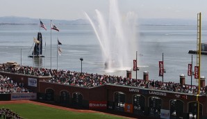 Ikonisch: Außerhalb des Right Fields liegt McCovey Cove, benannt nach Legende Willie McCovey. Wer den Ball dort ins Wasser hämmert, landet einen "Splash Hit"