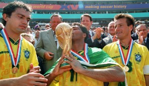 Platz 3: Romario (1987 - 2005). 55 Buden in 70 Matches - diese Bilanz spricht für sich und reicht für einen Platz auf dem Podium. Der Höhepunkt: Bei der WM 1994 wurde er als bester Spieler des Turniers ausgezeichnet