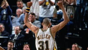 Platz 2: Reggie Miller hat mit 2.560 Dreiern noch ein gutes Polster, um den zweiten Rang eine Zeit lang zu verteidigen. Doch von hinten rauschen Wunder-Shooter wie Steph Curry (Platz 18, 1.636 Dreier) heran. Ob Killer-Miller in drei Jahren noch Vize ist?