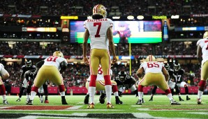 Doch im Laufe der vergangenen Saison kam er zurück. Kaepernick absolvierte insgesamt zwölf Spiele (196/331, 2.241 YDS, 16 TD, 4 INT ; 69 ATT, 468 YDS, 2 TD) und hatte dabei einige vielversprechende Auftritte