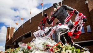 Auch in Amsterdam steht mittlerweile nicht nur eine, sondern gleich zwei Statuen von Johan Cruyff. Ehre, wem Ehre gebührt.