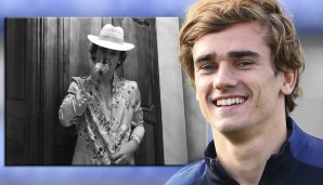 Da muss Antoine Griezmann selber lachen. Irgendwo hieß es: "poses in a bizarre floral outfit"... das kann man getrost so stehen lassen