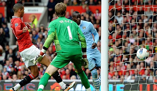 Beim historischen 6:1-Sieg der Citizens bei Manchester United traf Balotelli doppelt. Damit dürften seine Aktien bei den City-Fans ins Unermessliche gestiegen sein