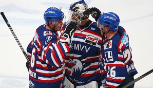 Die Adler Mannheim haben gegen die Finnen den ersten Sieg geholt