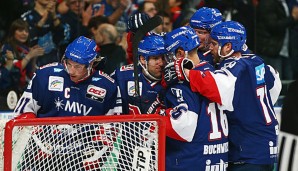 Die Adler Mannheim feiern einen knappen Heimerfolg gegen die Augsburger Panther