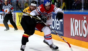 Stephan Daschner (r.) muss sich an der Hand operieren lassen