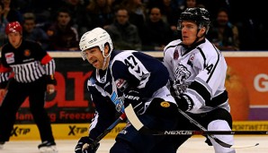 Adam Mitchell (l.) wurde 2010 mit den Hannover Scorpions deutscher Meister