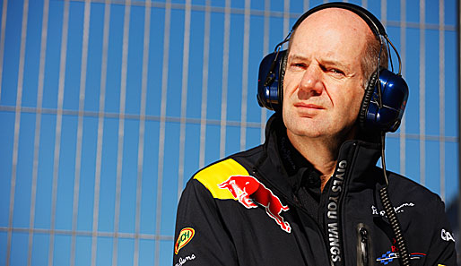 Rechnet im Titelkampf mit McLaren Mercedes: Red-Bull-Konstrukteur Adrian Newey