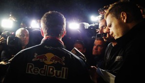 Teamchef Christian Horner erklärte sich den Journalisten nach der Disqualifikation