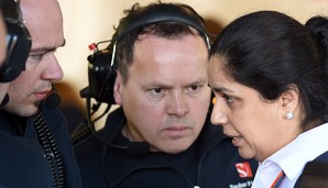 Sie hat die Hosen an: Monisha Kaltenborn spricht, die Ingenieure lauschen