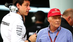 Niki Lauda berät sich immer wieder mit Toto Wolff