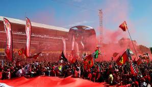 Spätestens jetzt gab es kein Halten mehr. Die Tifosi tauchten das Autodromo Nazionale di Monza in Ferrari-Rot