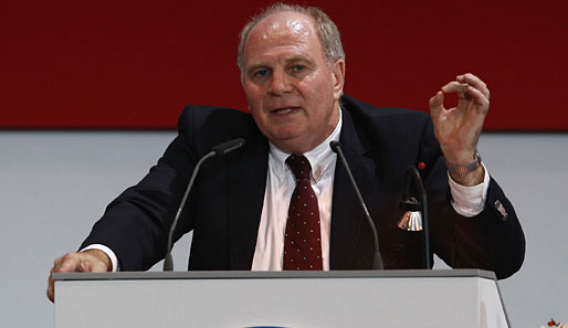 Uli Hoeneß hat erneut harte Kritik an FIFA-Präsident Sepp Blatter geäußert