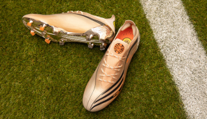 Damals trug Messi noch nicht das Topmodell "F50"- hier ganz in Gold.