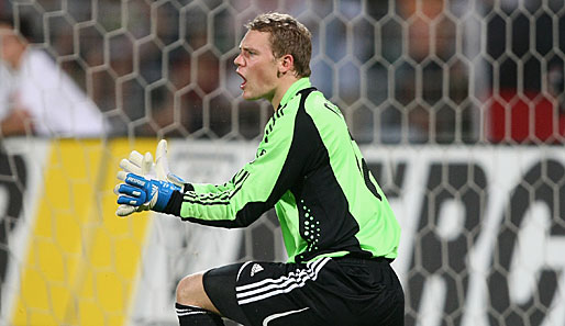 Wie lange steht Nationaltorwart Manuel Neuer noch im Schalker Tor?