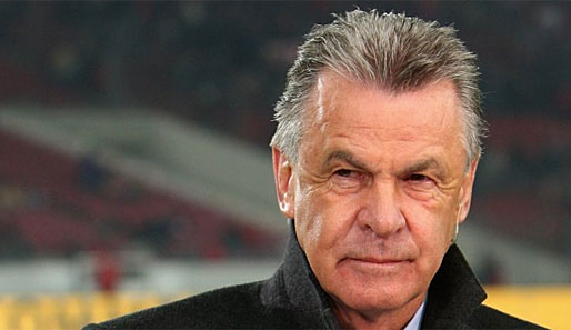 Der Schweizer Nationalcoach Ottmar Hitzfeld macht sich Sorgen um den Hamburger SV