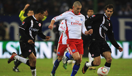 HSV-Stürmer Mladen Petric schoss die Hamburger in der 65. Minute zum Sieg