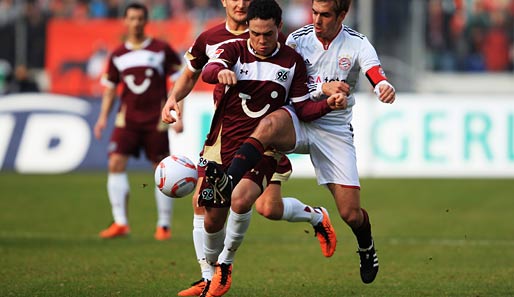 Angeblich von Meister Dortmund umworben: Hannovers Mittelfeldspieler Manuel Schmiedebach (l.)