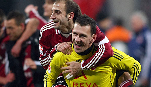 Torhüter Raphael Schäfer (r.) traf für den 1. FC Nürnberg in einem Testspiel drei Mal