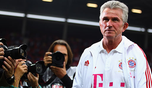 Auf der Suche nach der perfekten Abwehrformation: FCB-Coach Jupp Heynckes