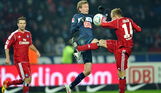 David Jarolim (r.) steht wieder in der ersten Elf beim HSV