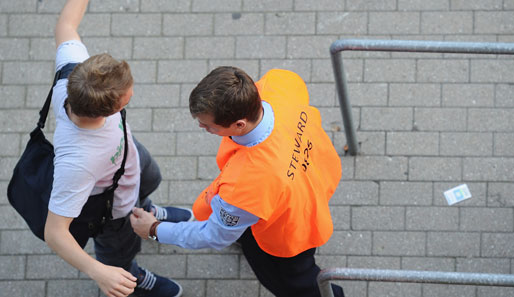 Geht es nach der Polizei und den Fans, bleiben Kontrollen ohne Gesichtsscanner