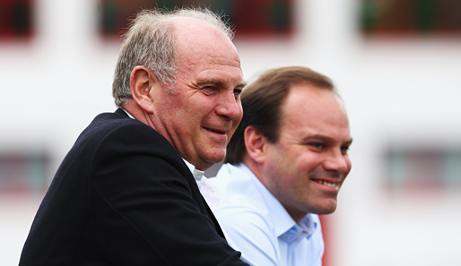 Schauen sich den Transfermarkt momentan ganz genau an: Uli Hoeneß (l.) und Christian Nerlinger