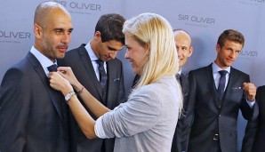 Pep Guardiola bei der Einkleidung bei einem Fototermin für einen Sponsor