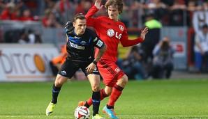 Marvin Bakalorz (l.) sah am Samstag gegen Leverkusen die Rote Karte