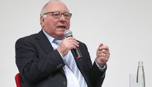 HSV-Legende Uwe Seeler fordert einen Neuaufbau beim Sportverein - mit Bruno Labbadia