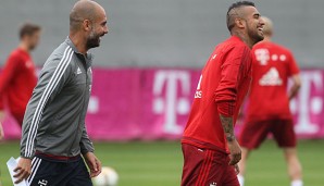 Vidal und Guardiola haben sichtlich Spaß