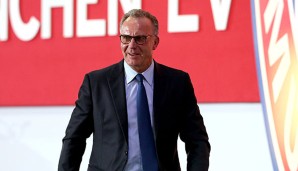 Karl-Heinz Rummenigge nach seiner Rede auf der JHV des FC Bayern