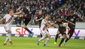 Marco Russ (r.) unterlief beim 0:1 ein Eigentor