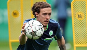 Max Kruse kann nicht nur mit dem Ball sondern auch mit den Spielkarten umgehen