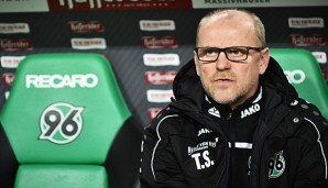 Thomas Schaaf saß zuletzt bei Hannover 96 auf der Bank