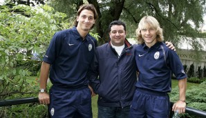 Damals bei Juve: Mino Raiola (M.) mit seinen Schützlingen Zlatan Ibrahimovic (l.) und Pavel Nedved