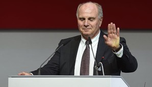 Uli Hoeneß kündigte an, dass spätestens im Sommer ein neuer Sportdirektor zum FC Bayern kommen soll