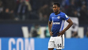 Abdul Rahman Baba wird in London am verletzten Knie untersucht