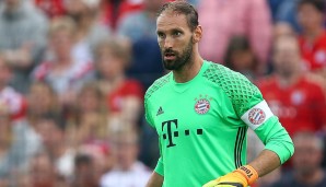 ... der andere ist Tom Starke, der Ersatztorwart der Münchner, der seine Karriere nach der Saison beendet. Er wird also definitiv keine Bayern-Saison ohne Titel hautnah erleben!