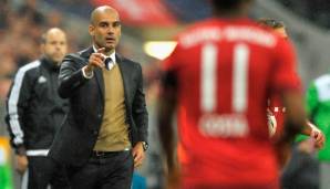 Guardiola ist gezwungen zu reagieren und bringt zur zweiten Halbzeit Lewandowski und Martinez für Juan Bernat und Thiago