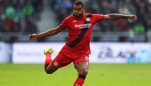 Jonathan Tah holt zum Schuss aus