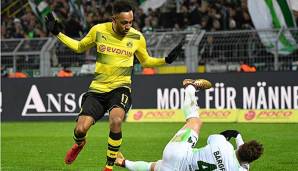 Pierre-Emerick Aubameyang im Zweikampf gegen Werder Bremen