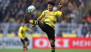 Jadon Sancho bei der Ballannahme im BVB-Dress