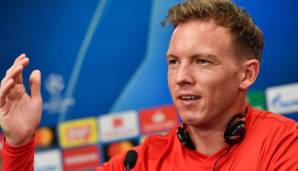 Julian Nagelsmann stellt sich den Fragen der Reporter vor dem Pokalfinale.