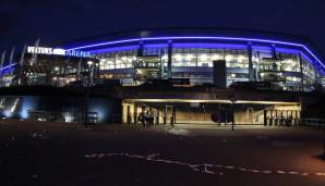 Vor der Veltins Arena spielten sich am Dienstagabend Jagdszenen ab.